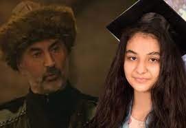 صورة كم عمر ابنة وزوجة الممثل نور الدين أوتشار